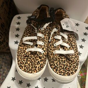 Womans brand new slipped on casual shoes